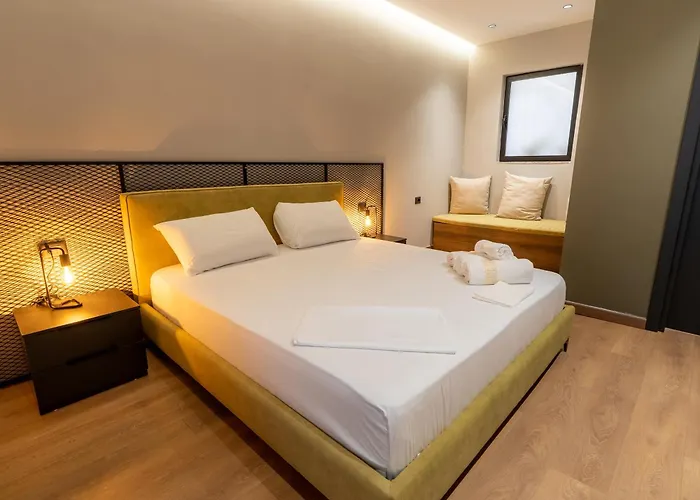 Noir Heaven - Sweet Escape * Tirana