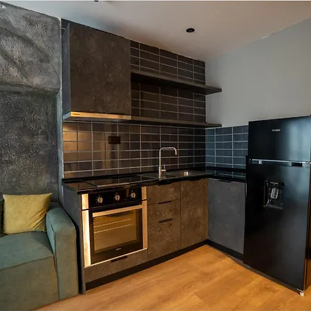 Noir Heaven - Sweet Escape * Tirana