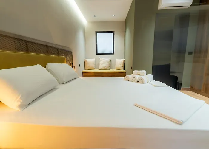 Noir Heaven - Sweet Escape *