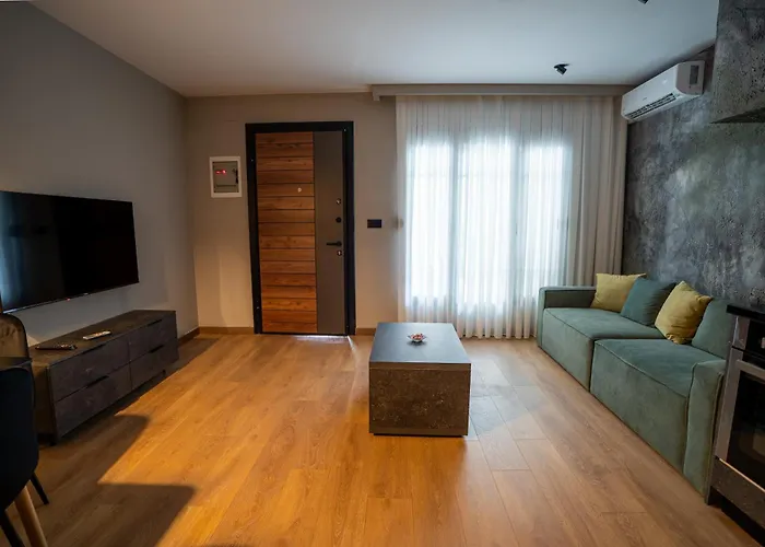 Noir Heaven - Sweet Escape *